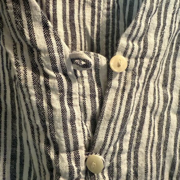 Time and Tru Dark Navy Gray White Striped Tie Front Shirt Womens XL - Picture 3 of 5